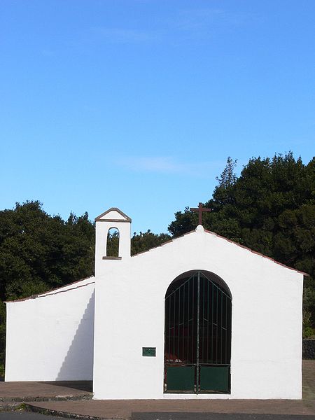Archivo:Ermita de Cruz del Camen (Anaga).jpg