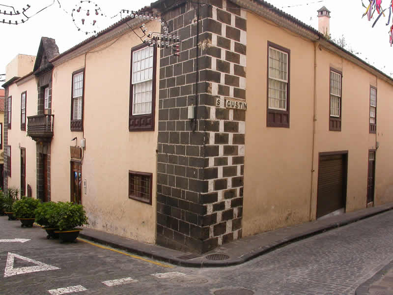 Archivo:Casa Urtusáustegui (La Orotava).jpg