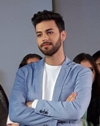 Archivo:Agoney en valencia 8 (cropped).jpg
