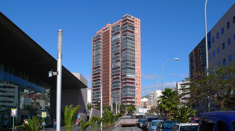 Archivo:Rascacielos avenida 3 de mayo (santa cruz).jpg