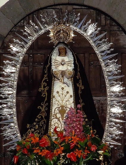 Archivo:Virgendoloreslanzarote.jpg
