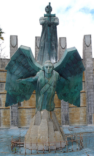 Archivo:Monumento a franco3.jpg