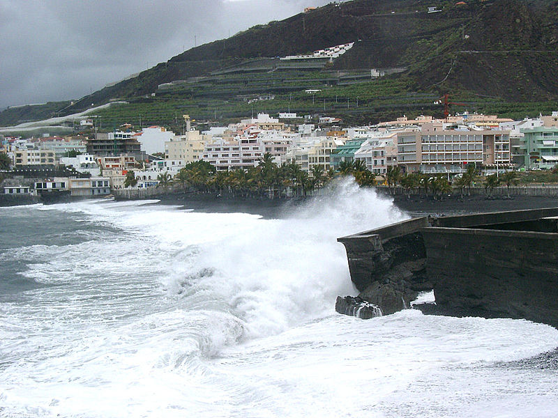 Archivo:Puerto naos en la palma.jpg