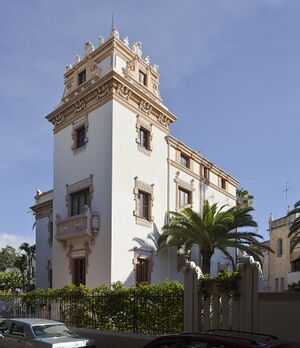 Edificio en calle General Antequera, Santa Cruz de Tenerife, España, 2012-12-15, DD 01.jpg