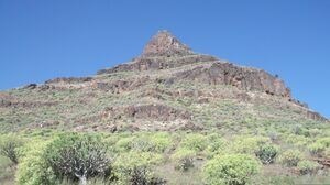 Amurga formacion traqueolitica.jpg