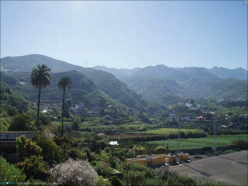 Archivo:Paisaje Lomo Magullo y Arenales.jpg