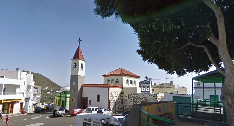 Archivo:Iglesia de Lomo Magullo.jpg