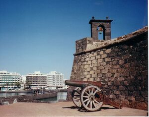2001.01.XX Castillo de San Gabriel i Arrecife, Lanzarote I.jpg