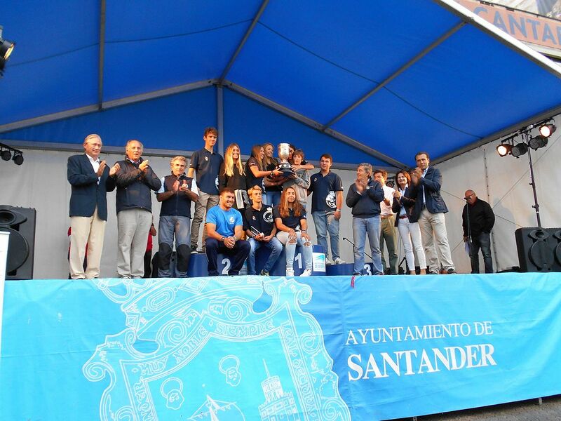 Archivo:Trofeo de la AECN 2015.jpeg