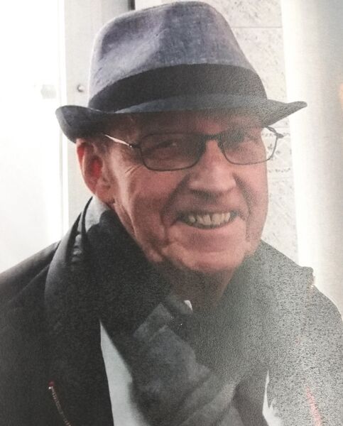 Archivo:Roberto Moreno Díaz.jpg