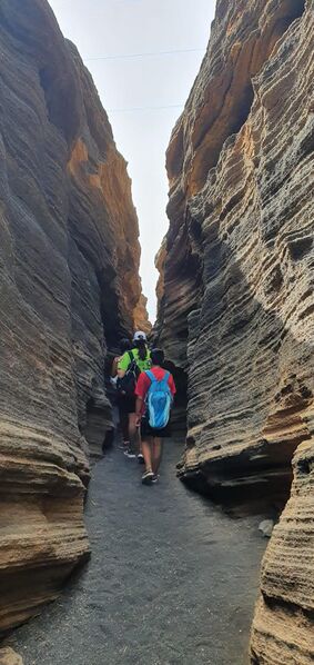 Archivo:Barranco Negro Montaña Blanca (San Bartolomé, Lanzarote).jpg