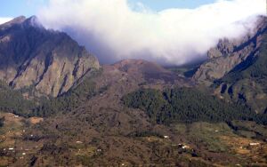 Volcan de las arenas 1705 Tenerife.jpg