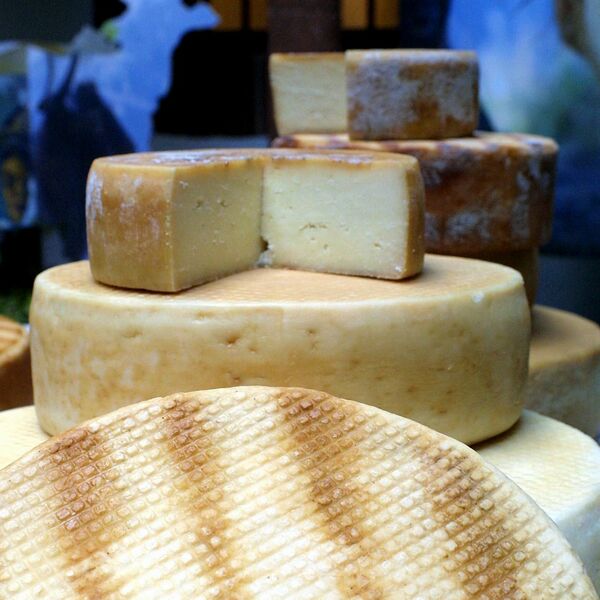 Archivo:Queso Palmero (cropped).jpg