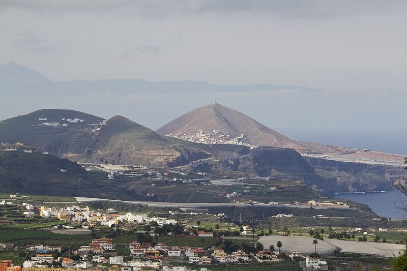 Archivo:Galdar - panoramio.jpg