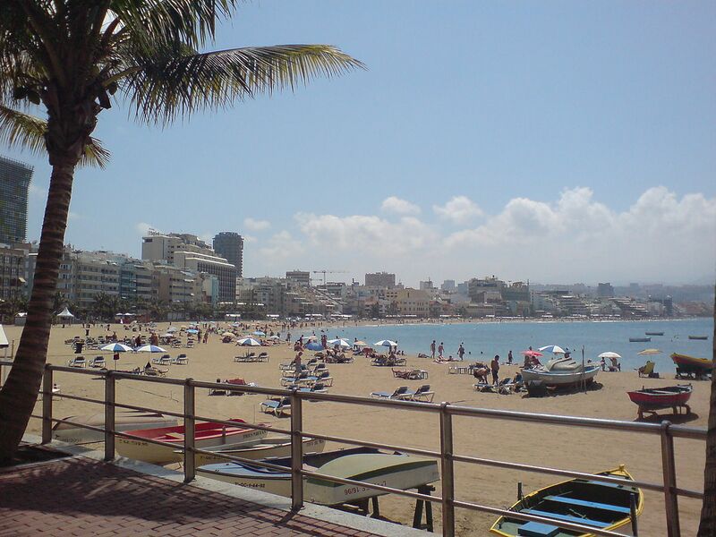 Archivo:Canteras Beach-La Puntilla-Gran Canaria.jpg