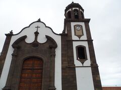 Iglesia de S. Juan Bautista (frente).JPG