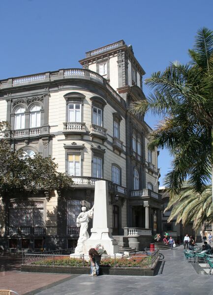 Archivo:Library Las Palmas (2287272986).jpg
