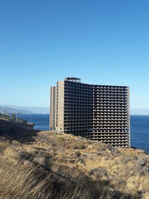 Hotel abandonado.jpg