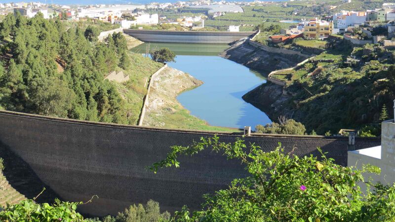 Archivo:Represas del Pinto (Arucas).jpg