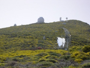 La Palma-MAGIC Telescope.jpg