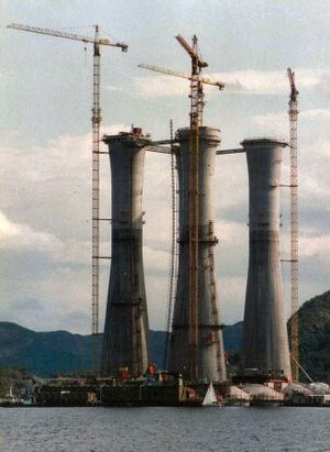 Oil platform Norway.jpg