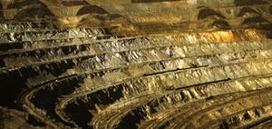 Bingham Canyon mine détail.jpg