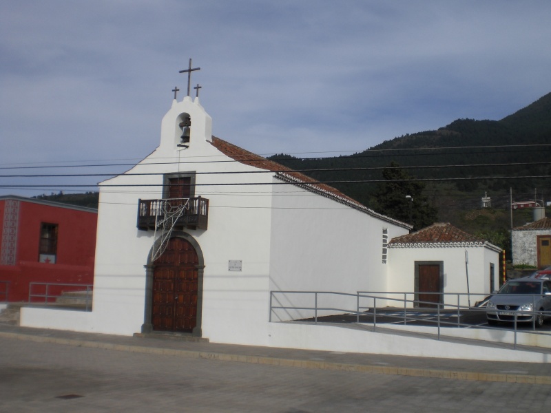 Archivo:Iglesialasmanchas.jpg