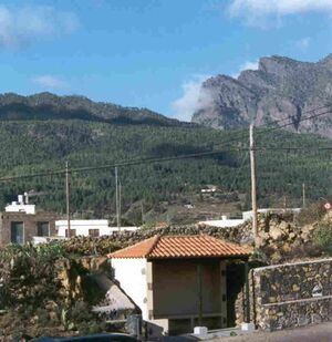 Vista del Guanche Dormido desde El Paso.jpg