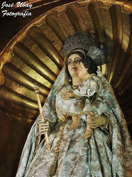 Archivo:VirgenReyesLP.jpg