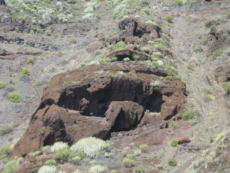 Archivo:Cuevas de guanches.jpg