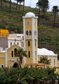 Church (8555835900).jpg