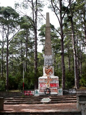 Monumento a Franco.Las Raíces.02.jpg