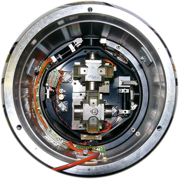 Archivo:Seismometer kum hg.jpg