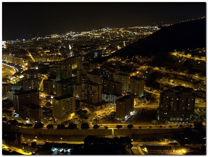 Archivo:Residencial anaga.jpg